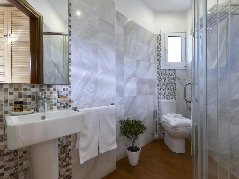 Alexander Beach Hotel & Village