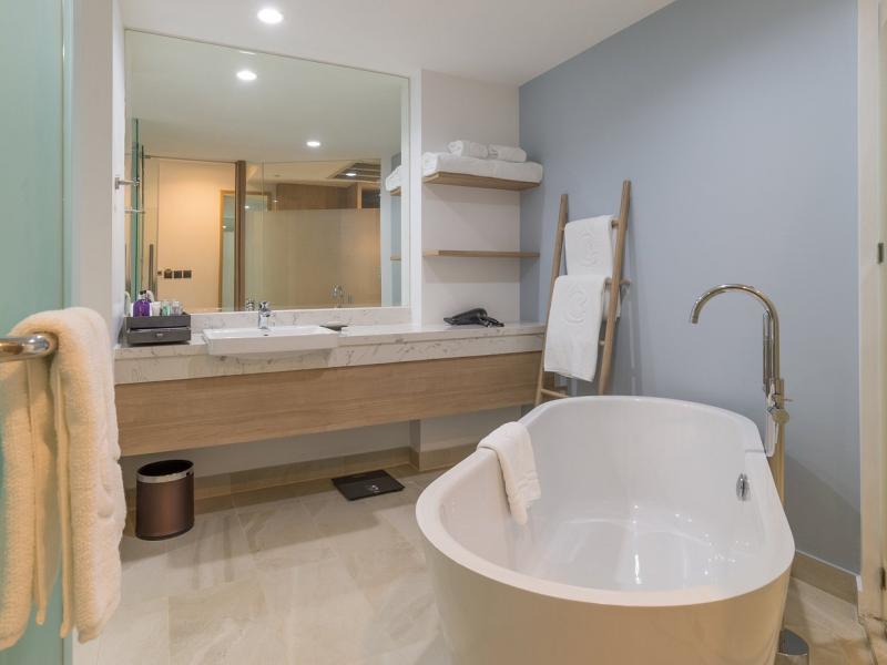 Centara Ao Nang Beach Resort & Spa Krabi