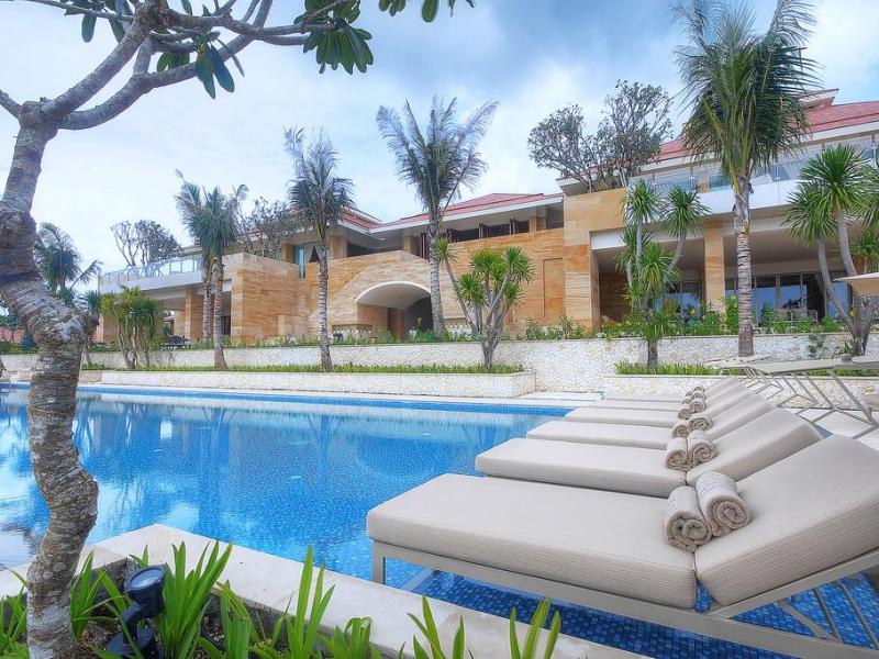 Mulia Villas