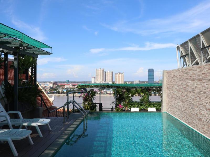 Le Castle River Hotel & Apartment