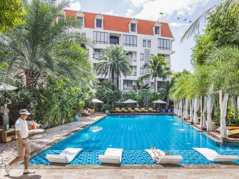 Palace Gate Hotel & Resort