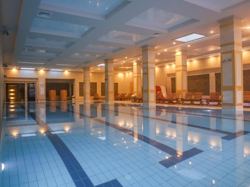 7 Pools Spa