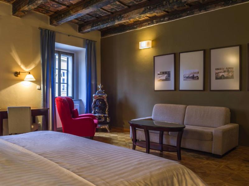 EA Residence U Bile Kuzelky