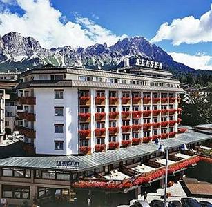 Alaska Hotel Cortina