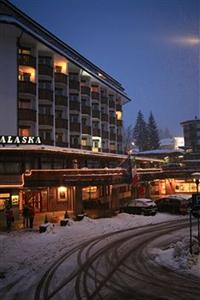 Alaska Hotel Cortina