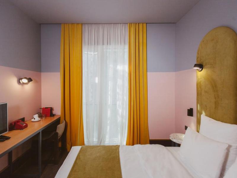G. Vino City Wine Hotel