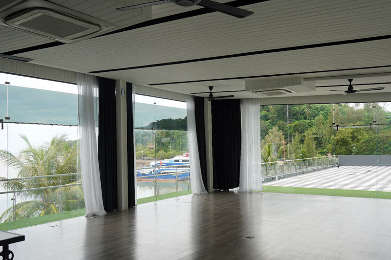 The Tide Beachfront Siray Phuket