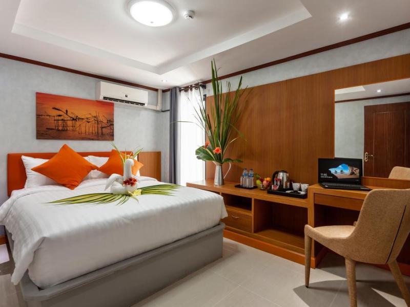 The Iconic Suvarnabhumi Airport by Andacura