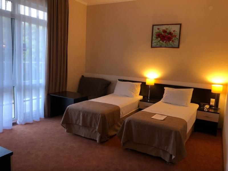 Golden Hills 3*