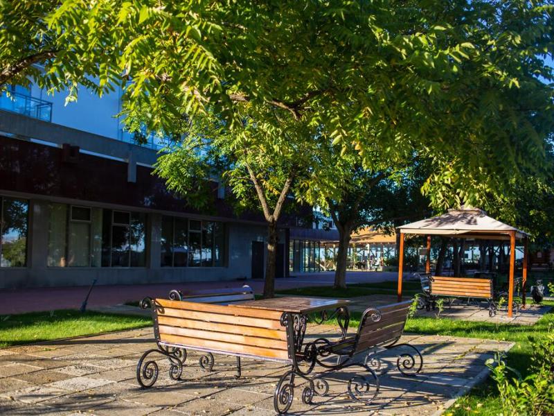 Гранд Отель Абхазия