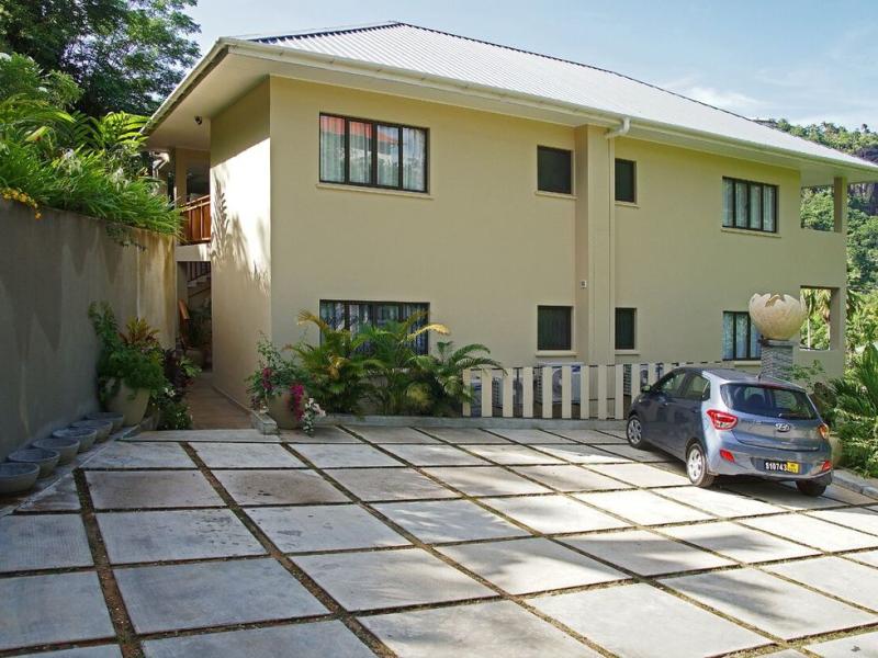 Eden Hills Residence