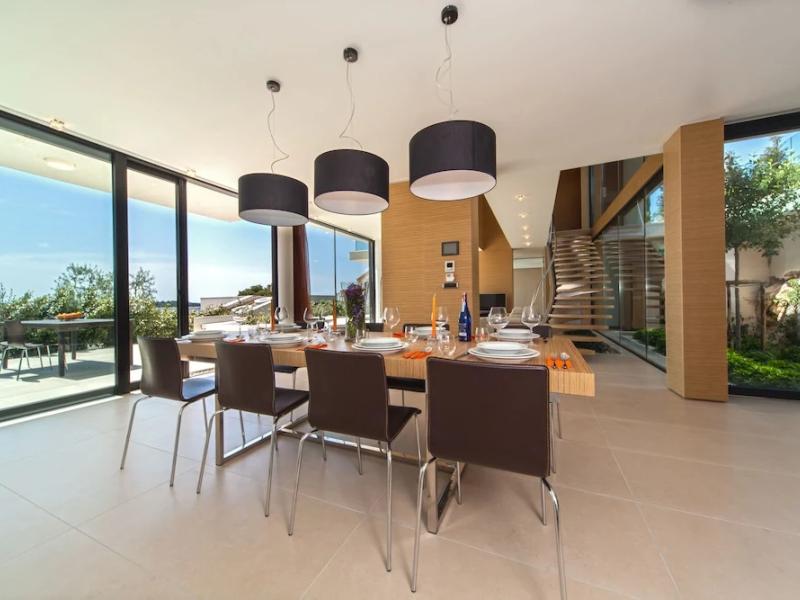 Golden Rays Apartments