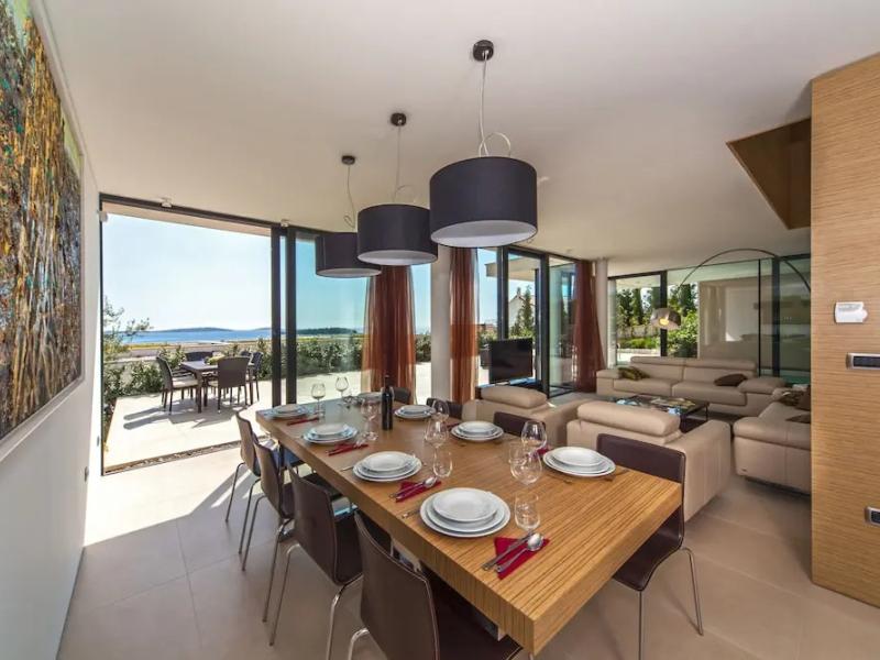 Golden Rays Apartments