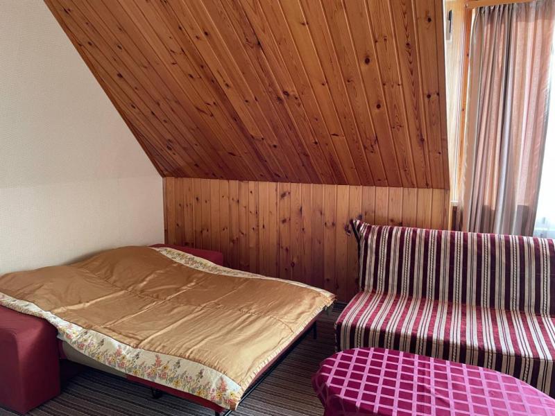 Джина (ул. Медовая)