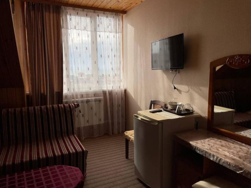 Джина (ул. Медовая)