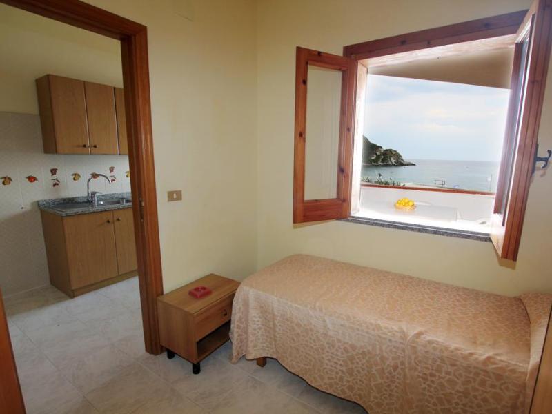 Quattro Scogli Villaggio Hotel