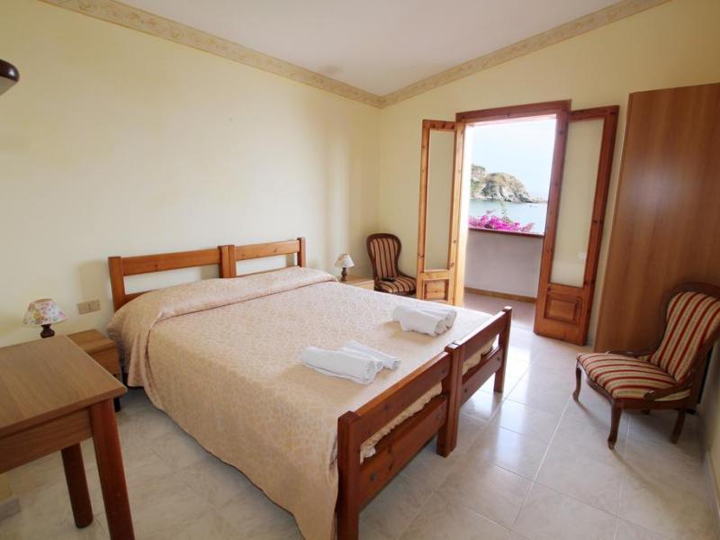 Quattro Scogli Villaggio Hotel
