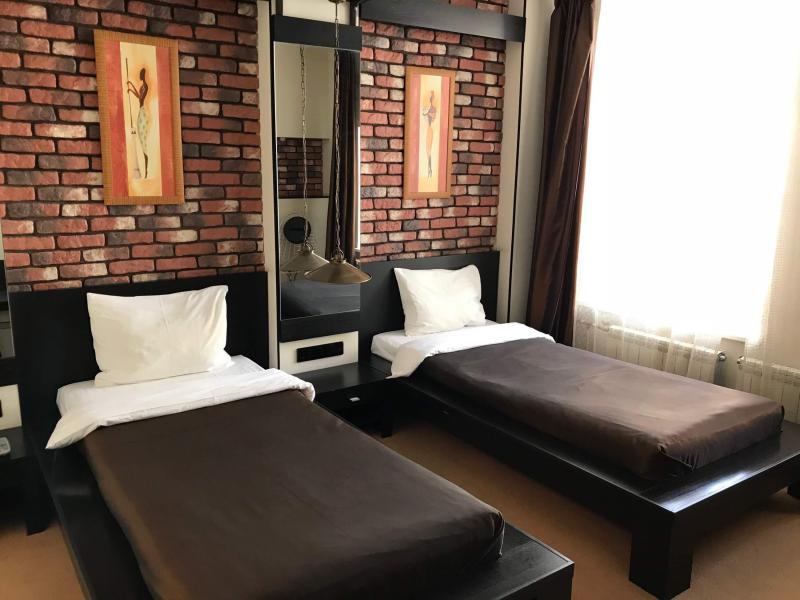 Lomonosov Hotel