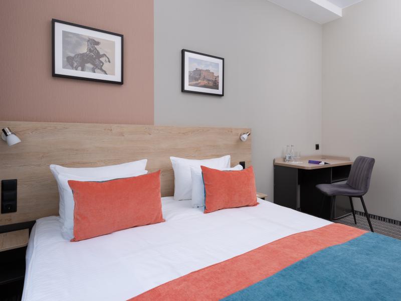 Отель Station Premier V18