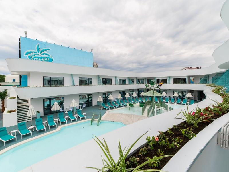 Bora-Bora Club Hotel 