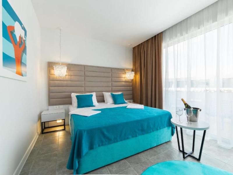 Bora-Bora Club Hotel 