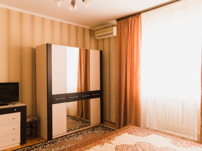 Анадель Клевер