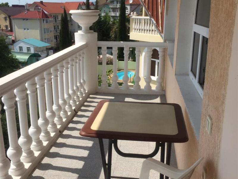 Анадель Клевер