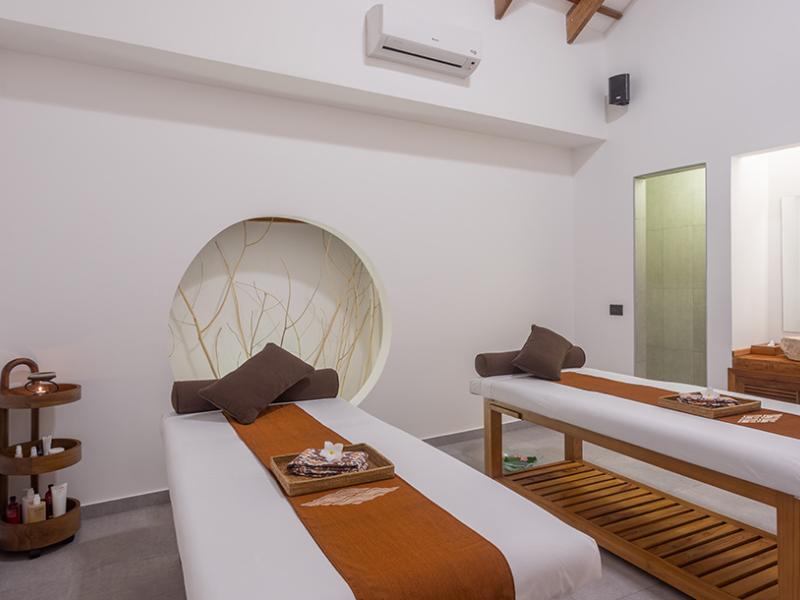 Cinnamon Velifushi Maldives