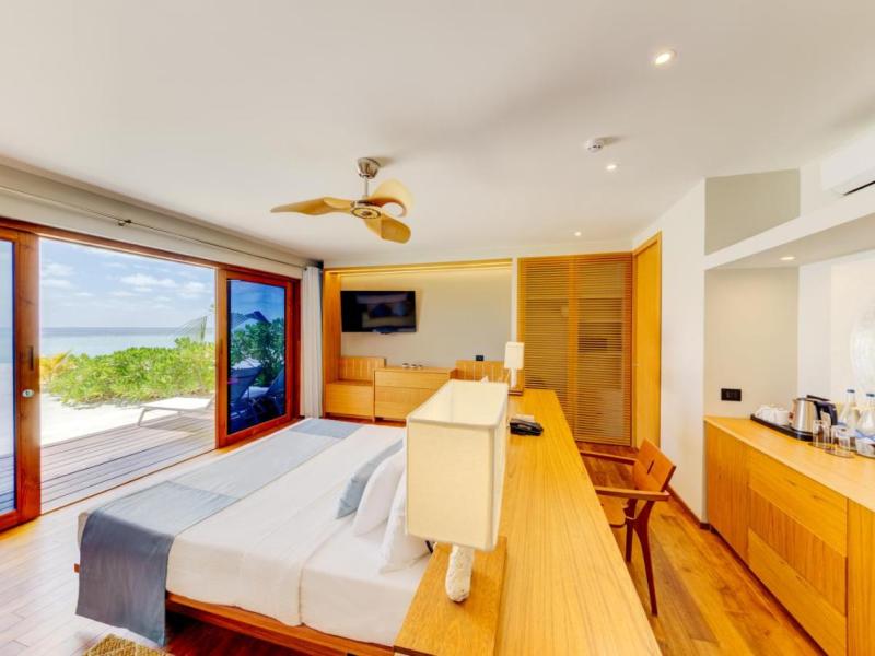 Cinnamon Velifushi Maldives