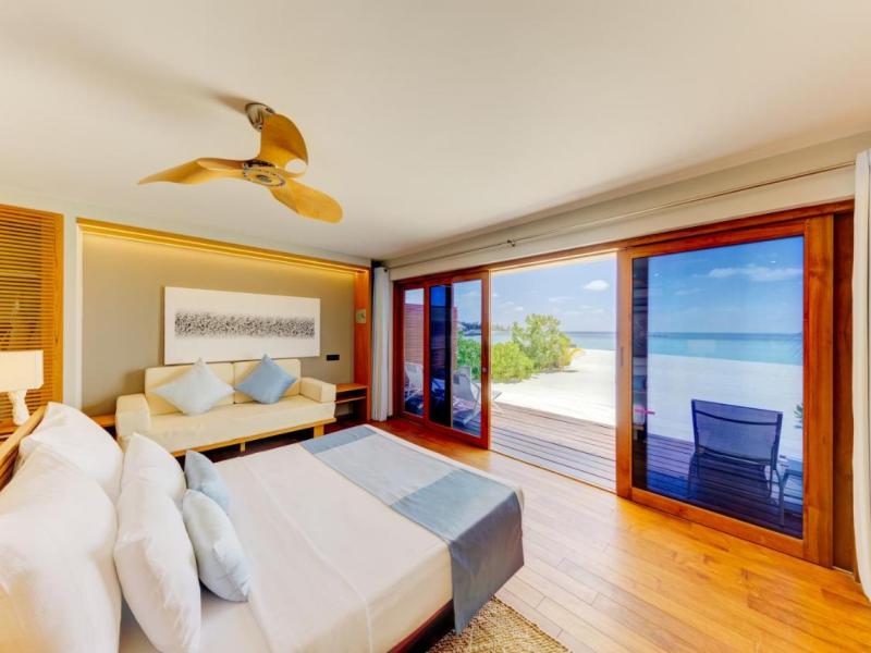 Cinnamon Velifushi Maldives