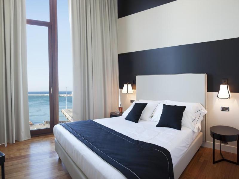SeePort Hotel