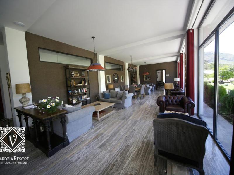 Vardzia Resort