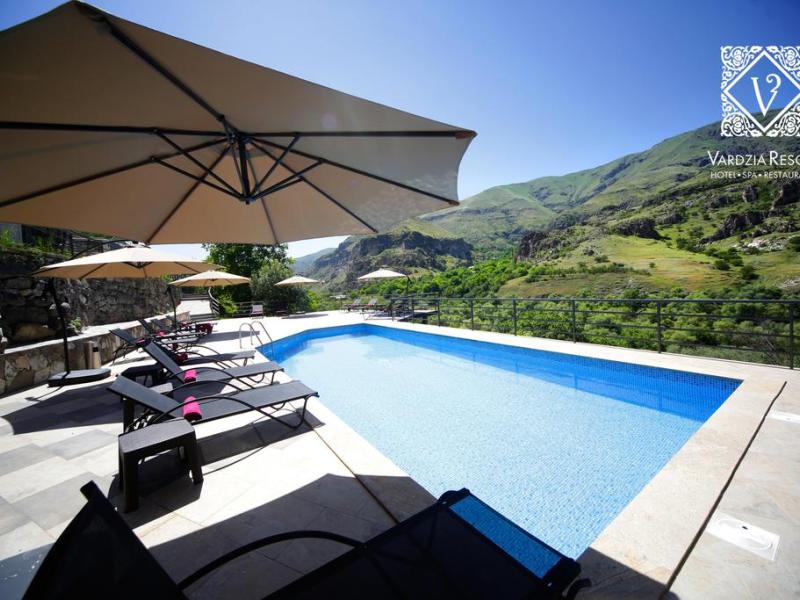 Vardzia Resort