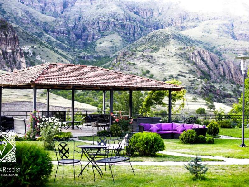 Vardzia Resort