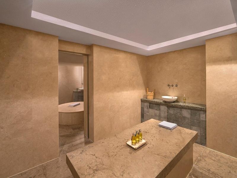 Hyatt Regency Creek Heights Residences