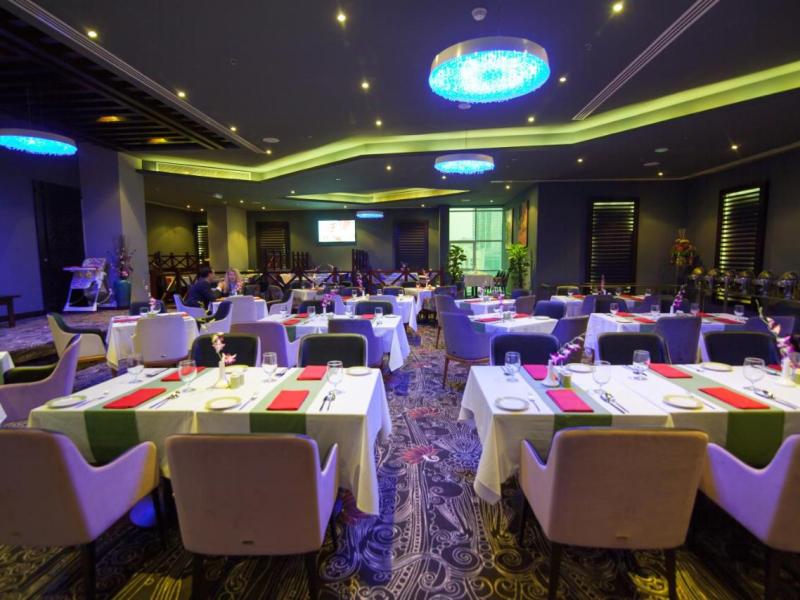 Atiram Premier Hotel