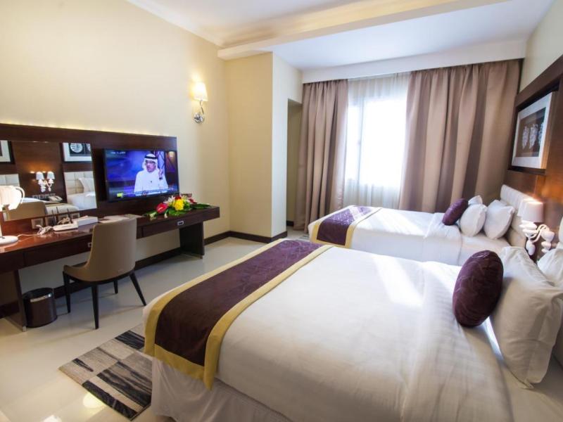 Atiram Premier Hotel