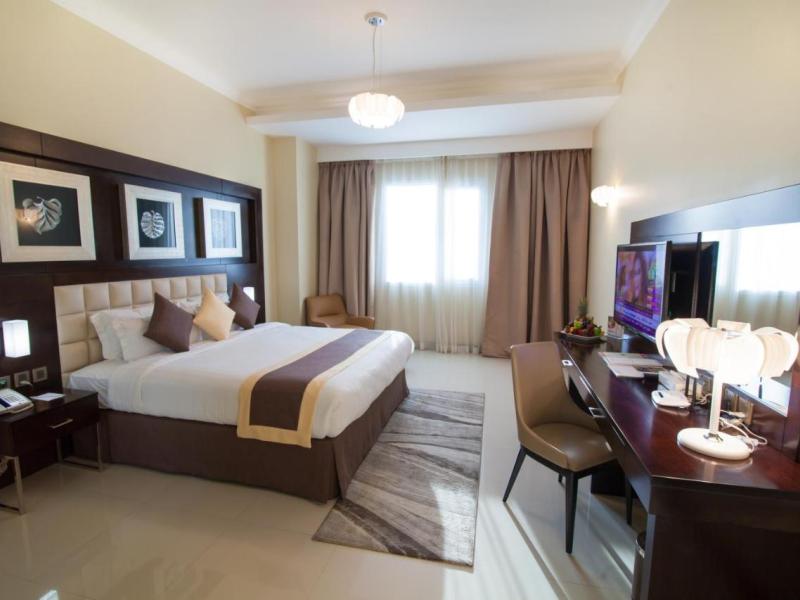 Atiram Premier Hotel