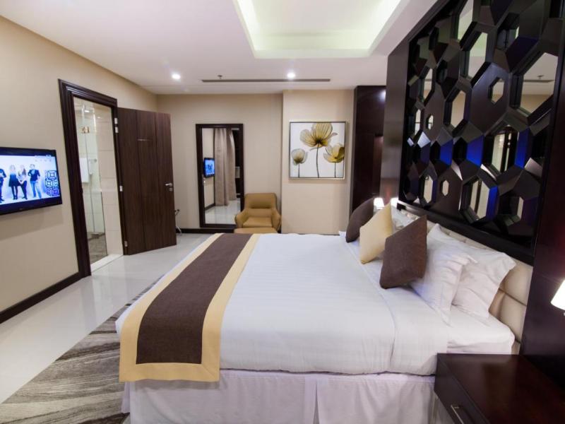 Atiram Premier Hotel