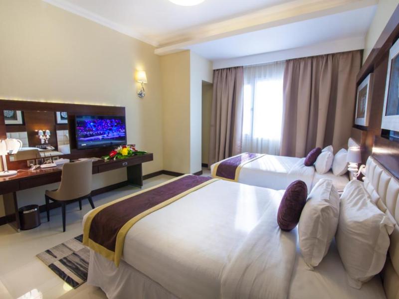 Atiram Premier Hotel