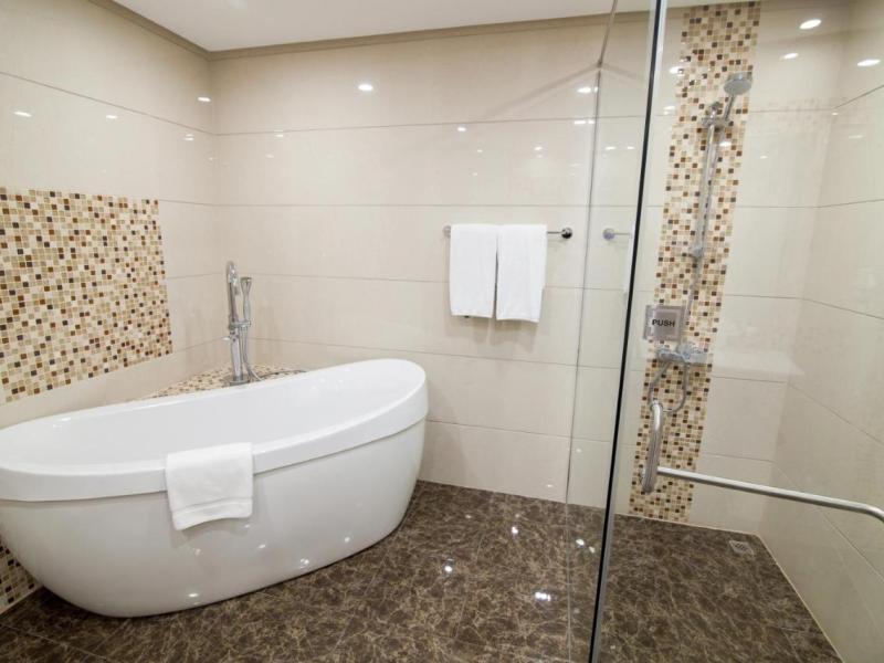 Atiram Premier Hotel