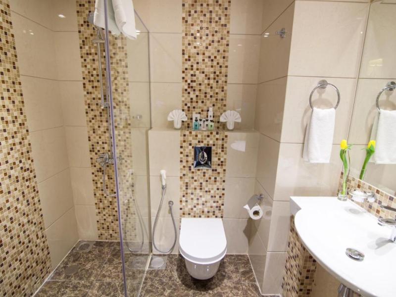 Atiram Premier Hotel