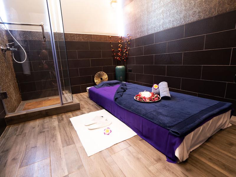 Atiram Premier Hotel