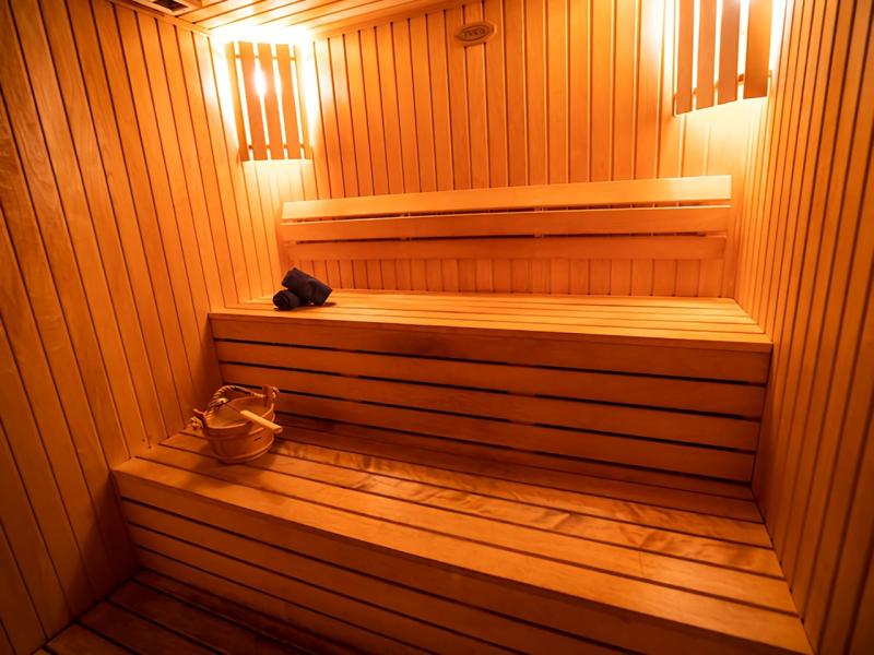 Atiram Premier Hotel