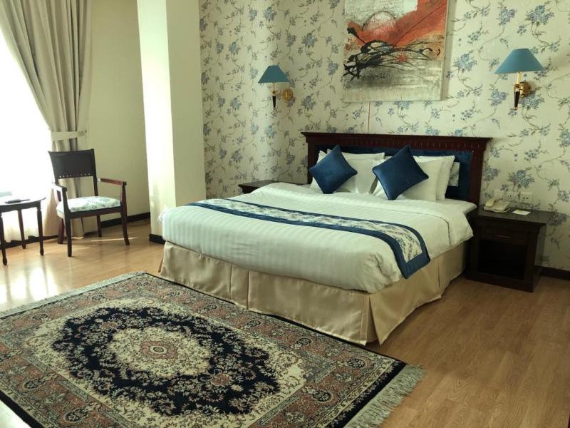 Pars International Hotel