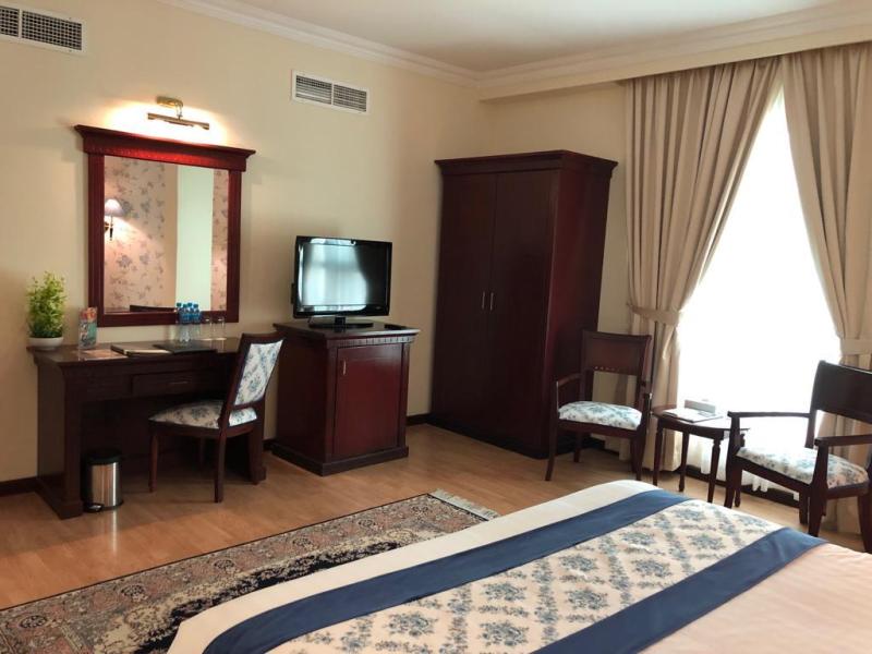 Pars International Hotel