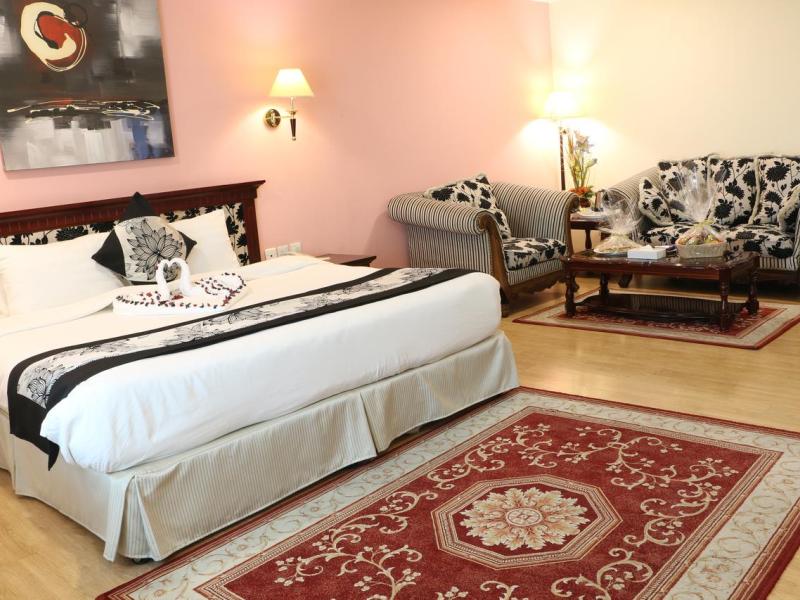 Pars International Hotel