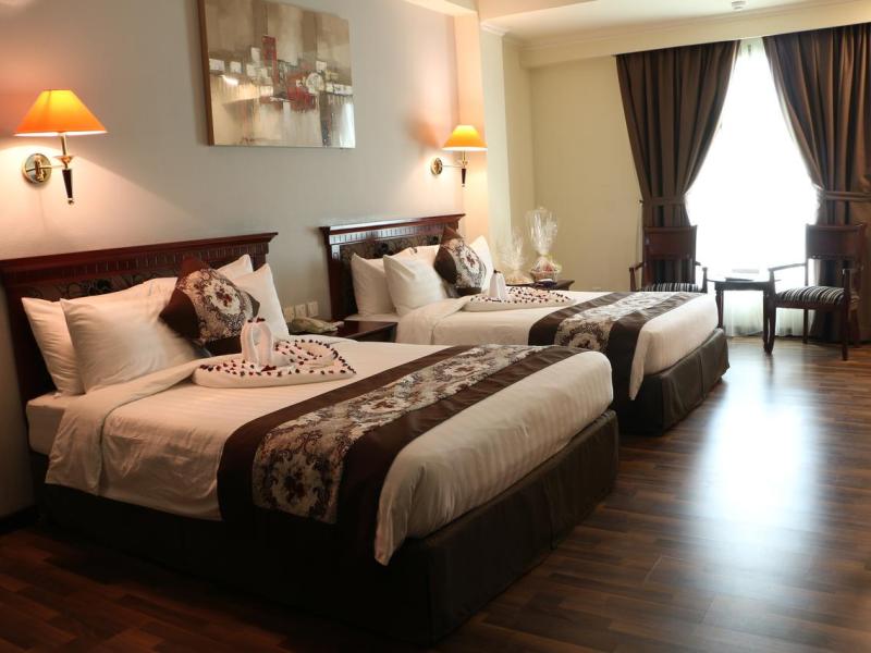 Pars International Hotel