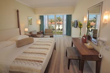 Отель Alexander The Great Beach Hotel Кипр, Пафос, фото 2