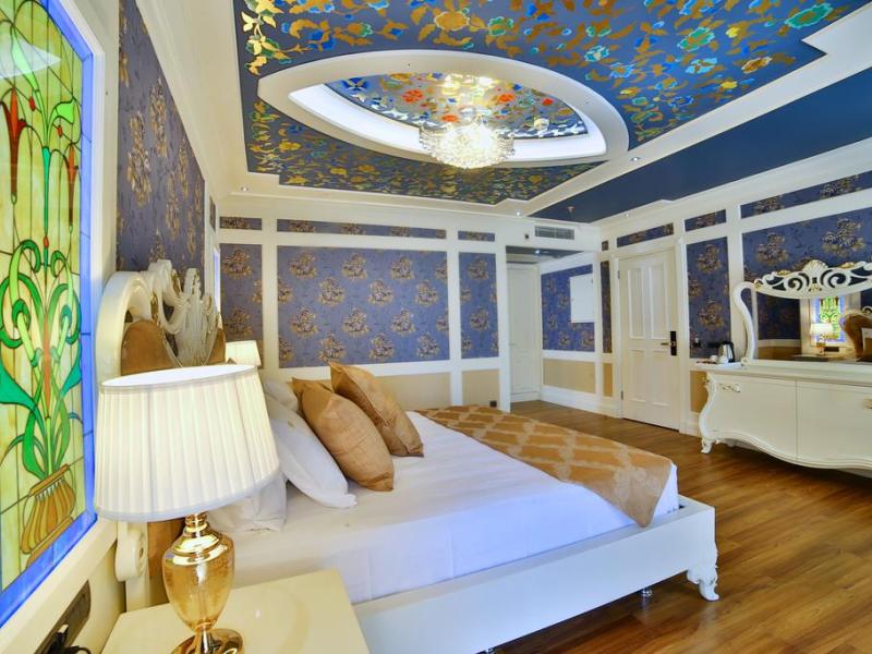 Seven Hills Palace Hotel